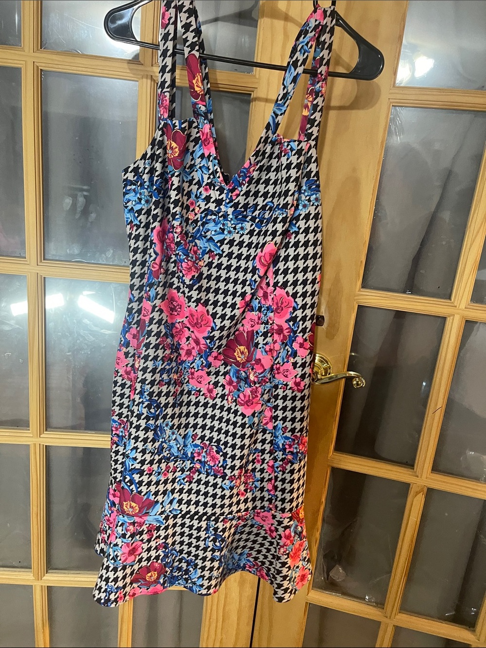 206. Guess Black Houndstooth Midi Dress with Pink & Blue Floral Print - Picture 9 of 11
